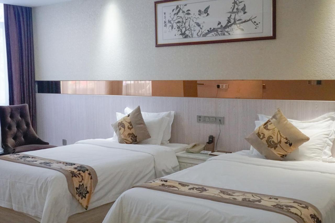 Paco Hotel Tianhe Coach Terminal Metro Satation Guangzhou-Free Shuttle Bus For Canton Fair Eksteriør bilde
