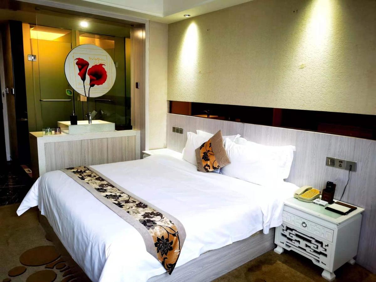 Paco Hotel Tianhe Coach Terminal Metro Satation Guangzhou-Free Shuttle Bus For Canton Fair Eksteriør bilde
