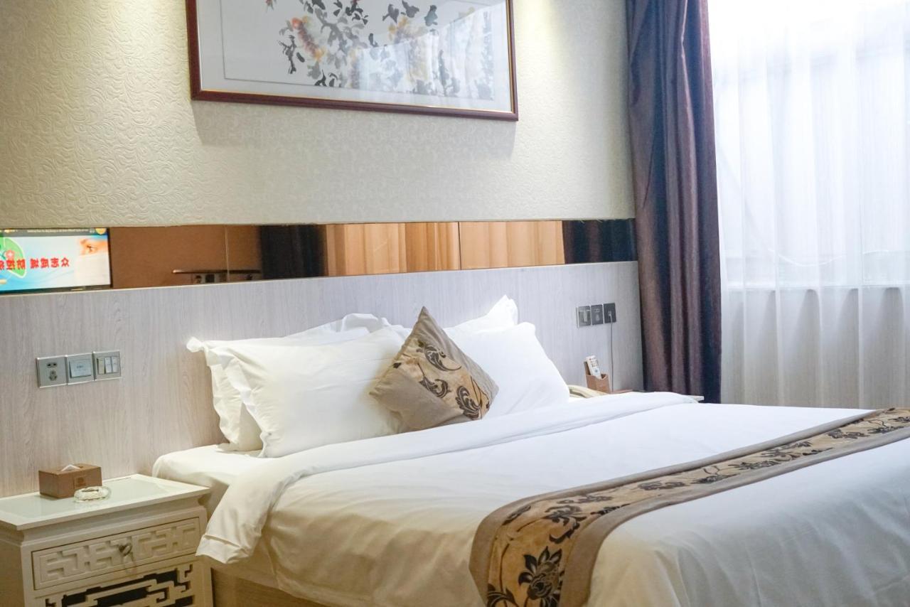 Paco Hotel Tianhe Coach Terminal Metro Satation Guangzhou-Free Shuttle Bus For Canton Fair Eksteriør bilde