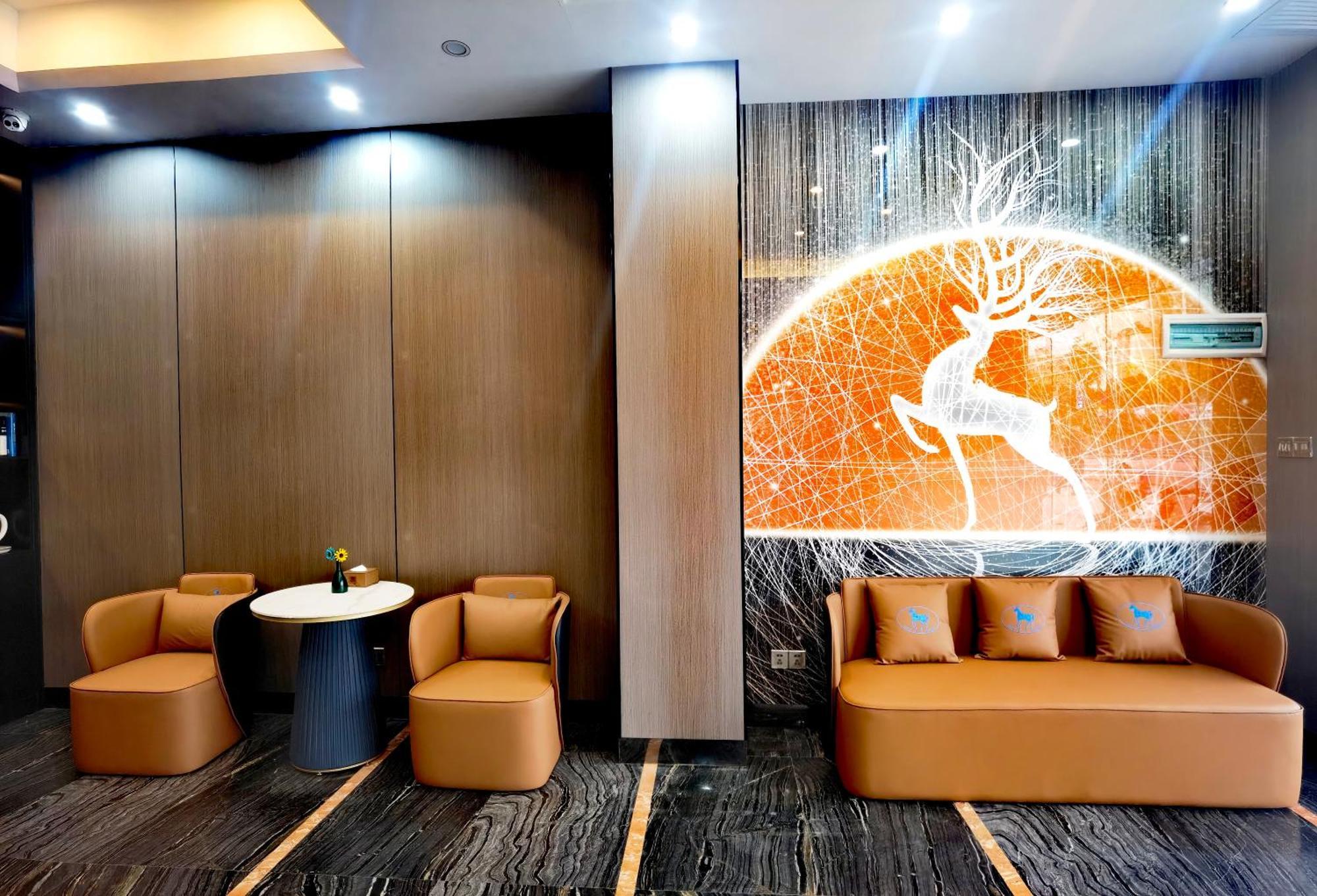 Paco Hotel Tianhe Coach Terminal Metro Satation Guangzhou-Free Shuttle Bus For Canton Fair Eksteriør bilde