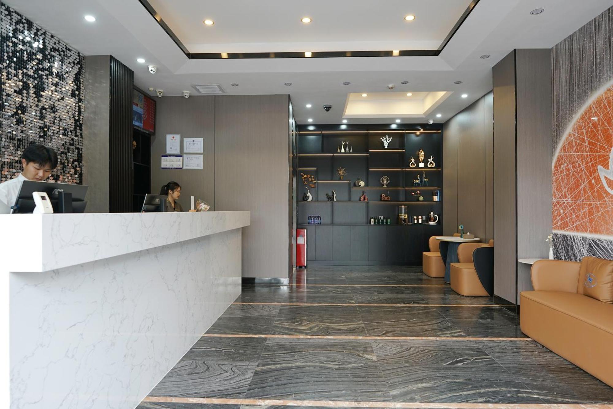 Paco Hotel Tianhe Coach Terminal Metro Satation Guangzhou-Free Shuttle Bus For Canton Fair Eksteriør bilde