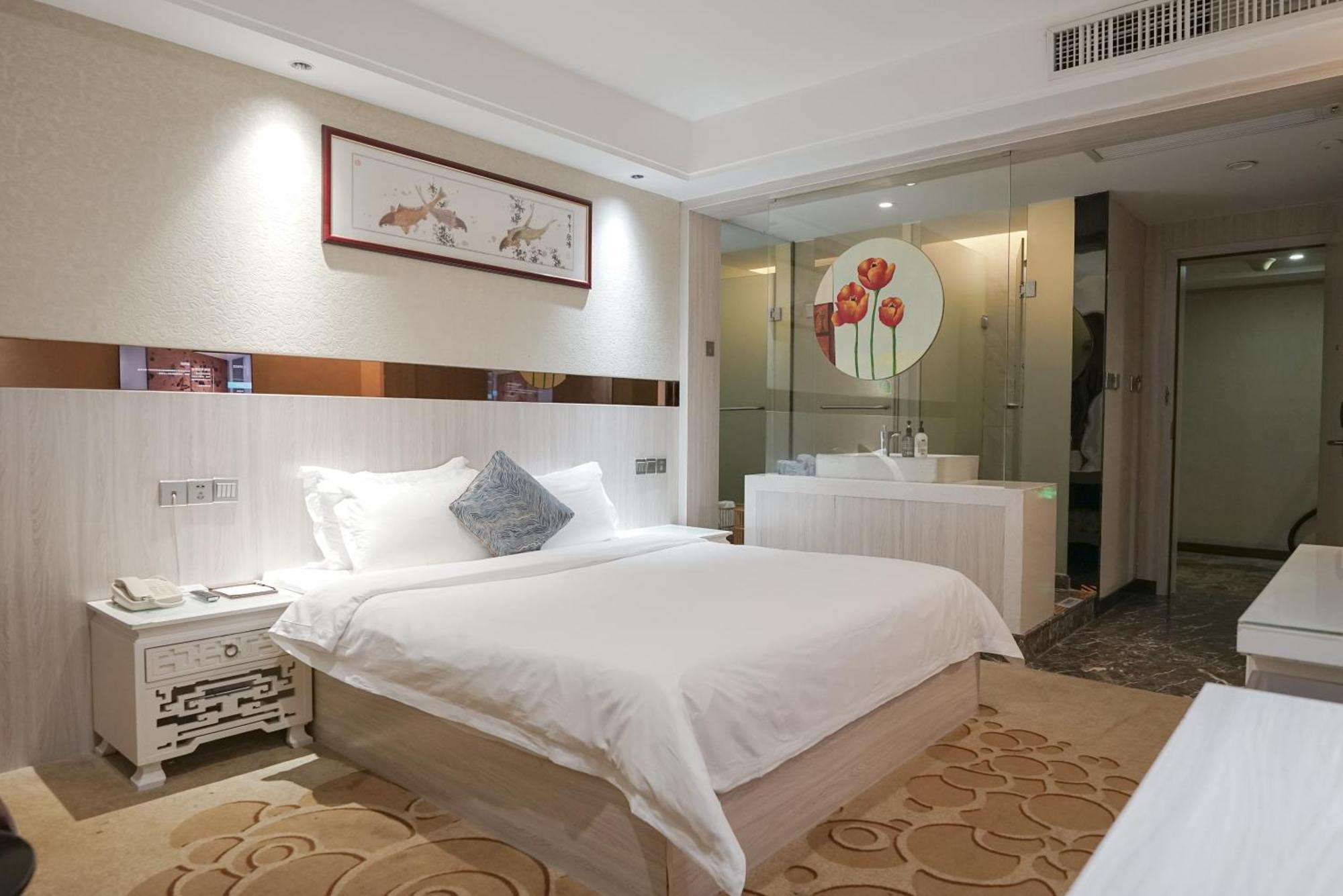 Paco Hotel Tianhe Coach Terminal Metro Satation Guangzhou-Free Shuttle Bus For Canton Fair Eksteriør bilde