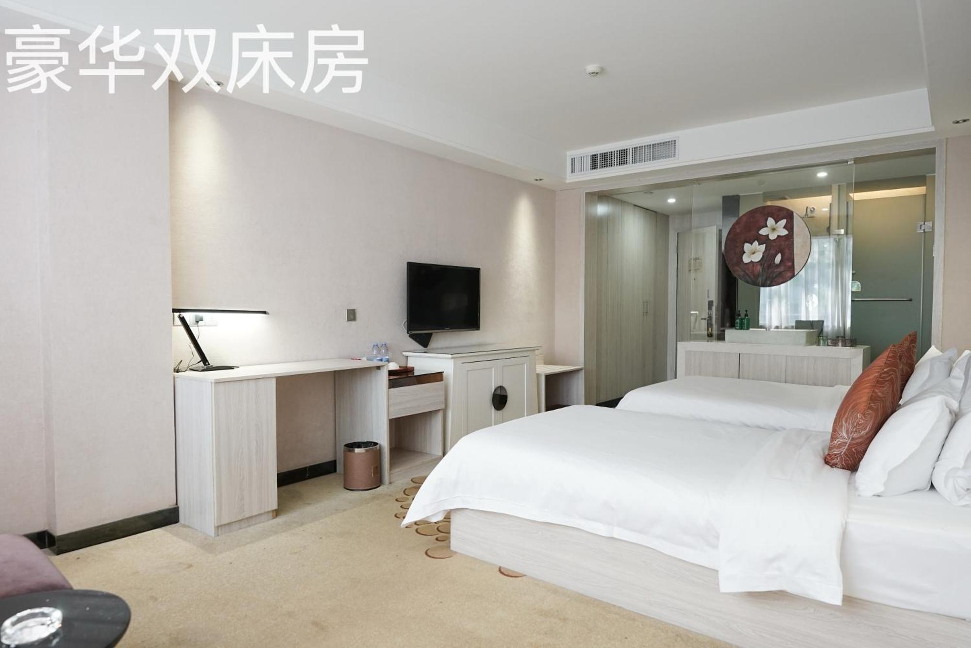 Paco Hotel Tianhe Coach Terminal Metro Satation Guangzhou-Free Shuttle Bus For Canton Fair Eksteriør bilde